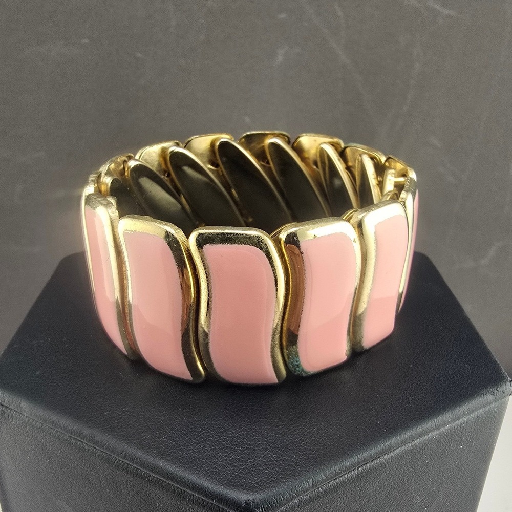 Vintage Estate Stretch Bracelet Pink Gold Tone Enamel Wave Panel 6.25